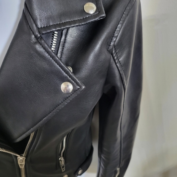Blank NYC Faux Leather Black Moto Jacket - Sz XS - Picture 3 of 9
